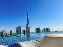 Gogoto LUX Burj View Spacious