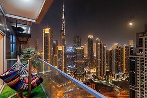 Gogoto LUX Burj View Spacious