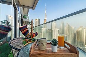 Gogoto LUX Burj View Spacious