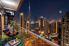 Gogoto LUX Burj View Spacious