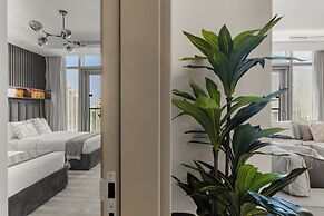 Gogoto LUX Burj View Spacious