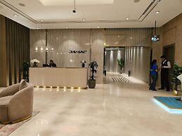 Gogoto LUX Burj View Spacious