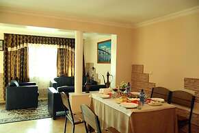 Hotel Harmony