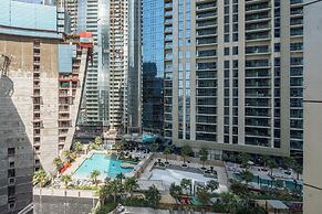 Lux BnB Aykon Tower