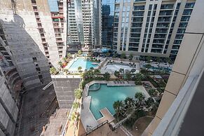 Lux BnB Aykon Tower