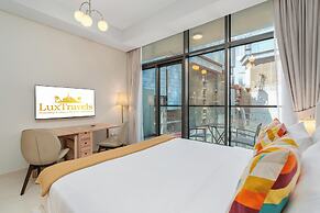 Lux BnB Aykon Tower
