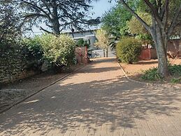 JM TOURS & SAFARIS GUESTHOUSE