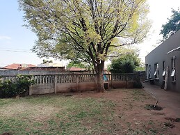 JM TOURS & SAFARIS GUESTHOUSE