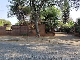 JM TOURS & SAFARIS GUESTHOUSE