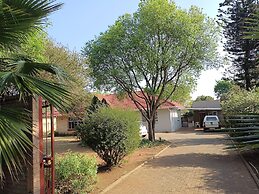JM TOURS & SAFARIS GUESTHOUSE
