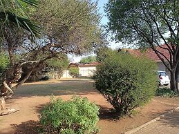 JM TOURS & SAFARIS GUESTHOUSE
