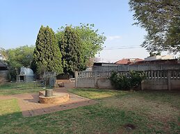 JM TOURS & SAFARIS GUESTHOUSE