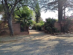 JM TOURS & SAFARIS GUESTHOUSE