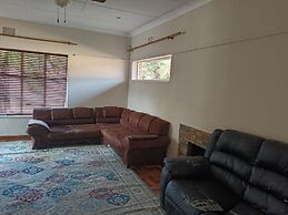 JM TOURS & SAFARIS GUESTHOUSE