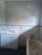 JM TOURS & SAFARIS GUESTHOUSE