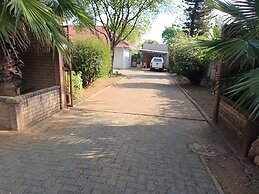 JM TOURS & SAFARIS GUESTHOUSE