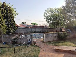 JM TOURS & SAFARIS GUESTHOUSE