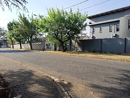 JM TOURS & SAFARIS GUESTHOUSE