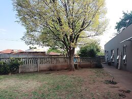 JM TOURS & SAFARIS GUESTHOUSE