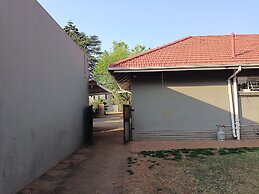 JM TOURS & SAFARIS GUESTHOUSE