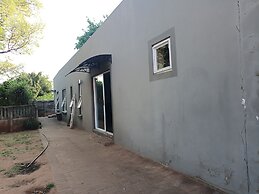 JM TOURS & SAFARIS GUESTHOUSE