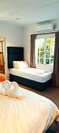 Guinea Fowl Lodge
