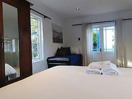 Guinea Fowl Lodge