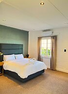 Guinea Fowl Lodge