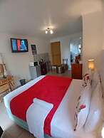 neo & Ruks Guest House