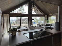 Luxury Holiday Home, Skiing, Sauna, Remote Office