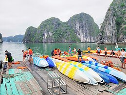 Cat Ba Charm Island Hotel