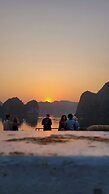 Cat Ba Charm Island Hotel
