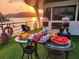 Cat Ba Charm Island Hotel