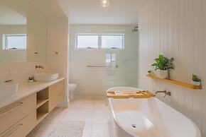 Cedar Sands Hideaway - 4BRM Home