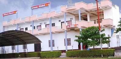 Bharat Resort Budrai