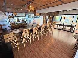 Moonlight Bar and restaurant