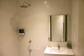 LuxeLite Suites Pasay