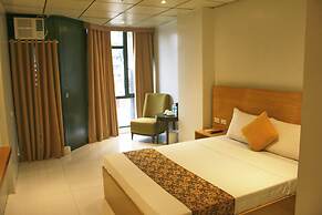 LuxeLite Suites Pasay
