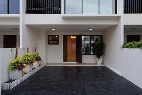 Spacious 3bd Townhouse in Laguna park