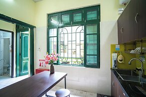 CozyPosy Premier Apartment