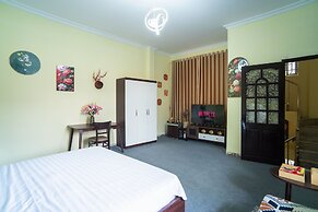 CozyPosy Premier Apartment