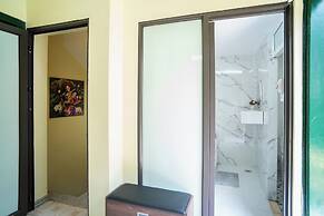 CozyPosy Premier Apartment