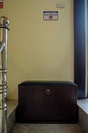 CozyPosy Premier Apartment