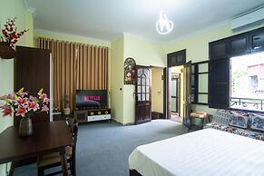 CozyPosy Premier Apartment