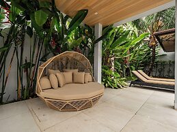 Exclusive villa in Botanica The Nature