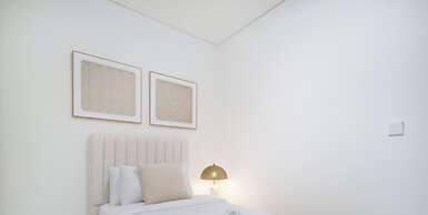 LUX  The Creek Palace Residence Suite 2