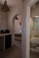 Cycladic Charm