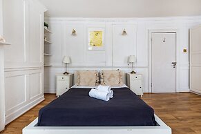Spacious 3BR 2BA Flat in Central Soho