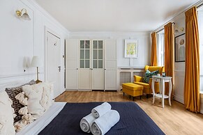 Spacious 3BR 2BA Flat in Central Soho