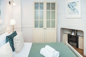 Spacious 3BR 2BA Flat in Central Soho